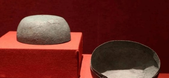 身边|我佛一直就在身边! 一寺庙排水沟中, “钢盔”护着200多颗舍利子!