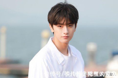 《跑男》常驻换血?蔡徐坤退出换鲜肉,白鹿加盟迎来“三女”时代