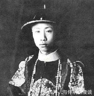 烧饼|溥仪晚年上街买了个烧饼,刚吃一口,大喊:死太监骗了我20年