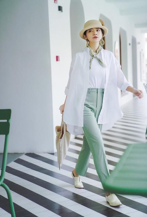 时尚博主三木母女示范优衣库穿搭，基础款搭配好清新，温柔且优雅