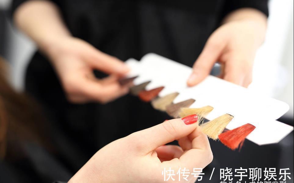 头发|第一次染发如何选择颜色?看完这三个细节再染,免得染完再后悔