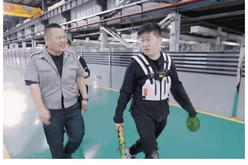 岳岳|《德云斗笑社》第二季：岳云鹏遇上张鹤伦，自带综艺感太可乐