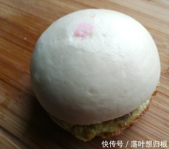 中式汉堡,来一碗玉米糊,早餐OK