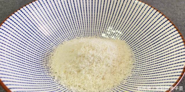 椰蓉|天热，糯米就要这样做，香甜软糯，凉了更好吃，吃一次就忘不了