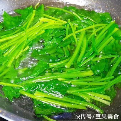 青线椒|新手增强自信心的凉拌菠菜！上桌秒光盘