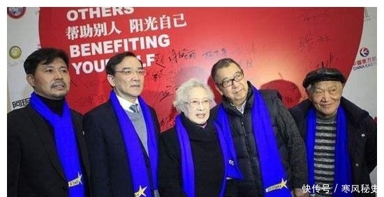 秦怡:1婚丈夫要把女儿送人,2婚丈夫出轨亲妹妹,儿子还打她