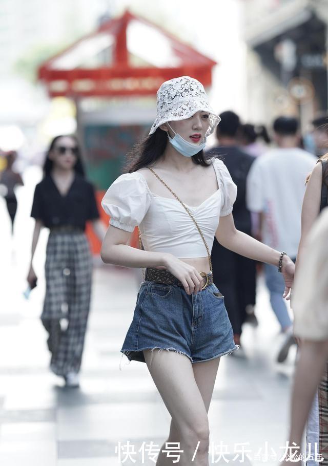 泡泡袖 高贵优雅的打底裤穿搭塑造女性优雅高贵,气质十分出众,青春减龄