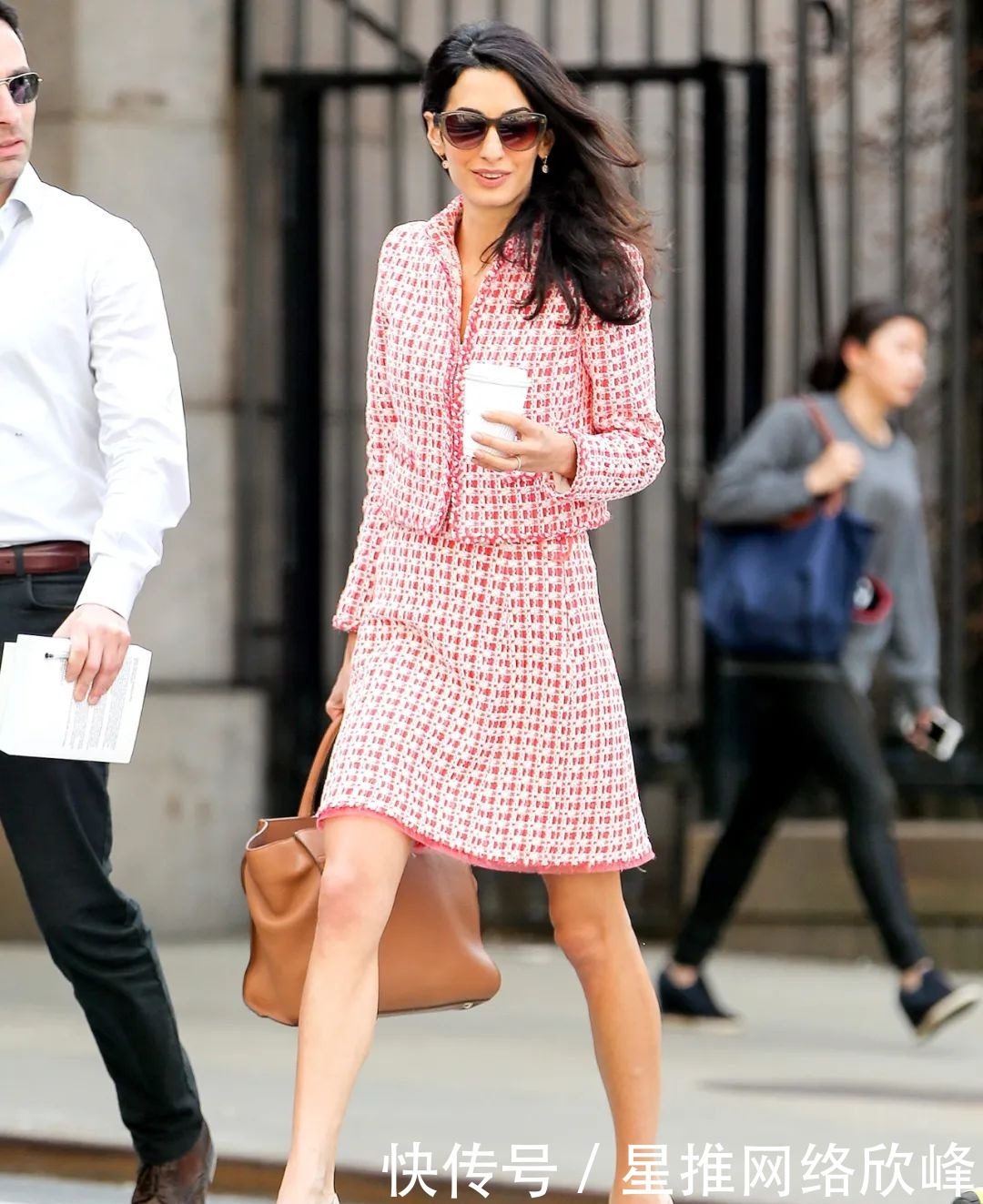 外套|无论你喜不喜欢“小香风”外套,它今年就是流行!