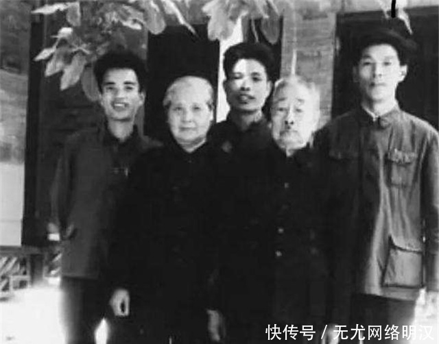 鲁迅玩伴闰土,本人晚年生活凄惨,子女后代却完美逆袭,幸福一生