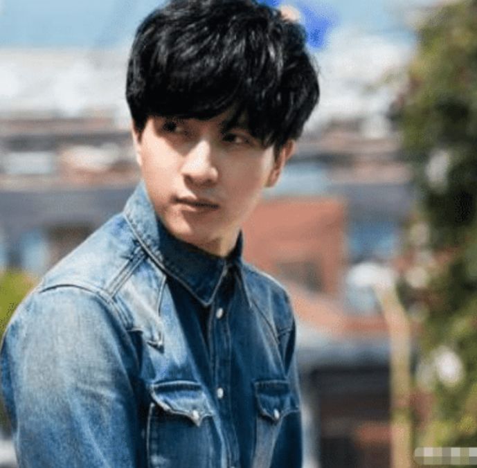 鏡頭|《快本》得罪的明星，他不紅時(shí)連鏡頭都不給，走紅后再?zèng)]來(lái)過(guò)！