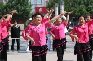 火龙果|66岁大妈糖尿病离世,烟酒不沾,医生:一把年纪,1习惯早该控制