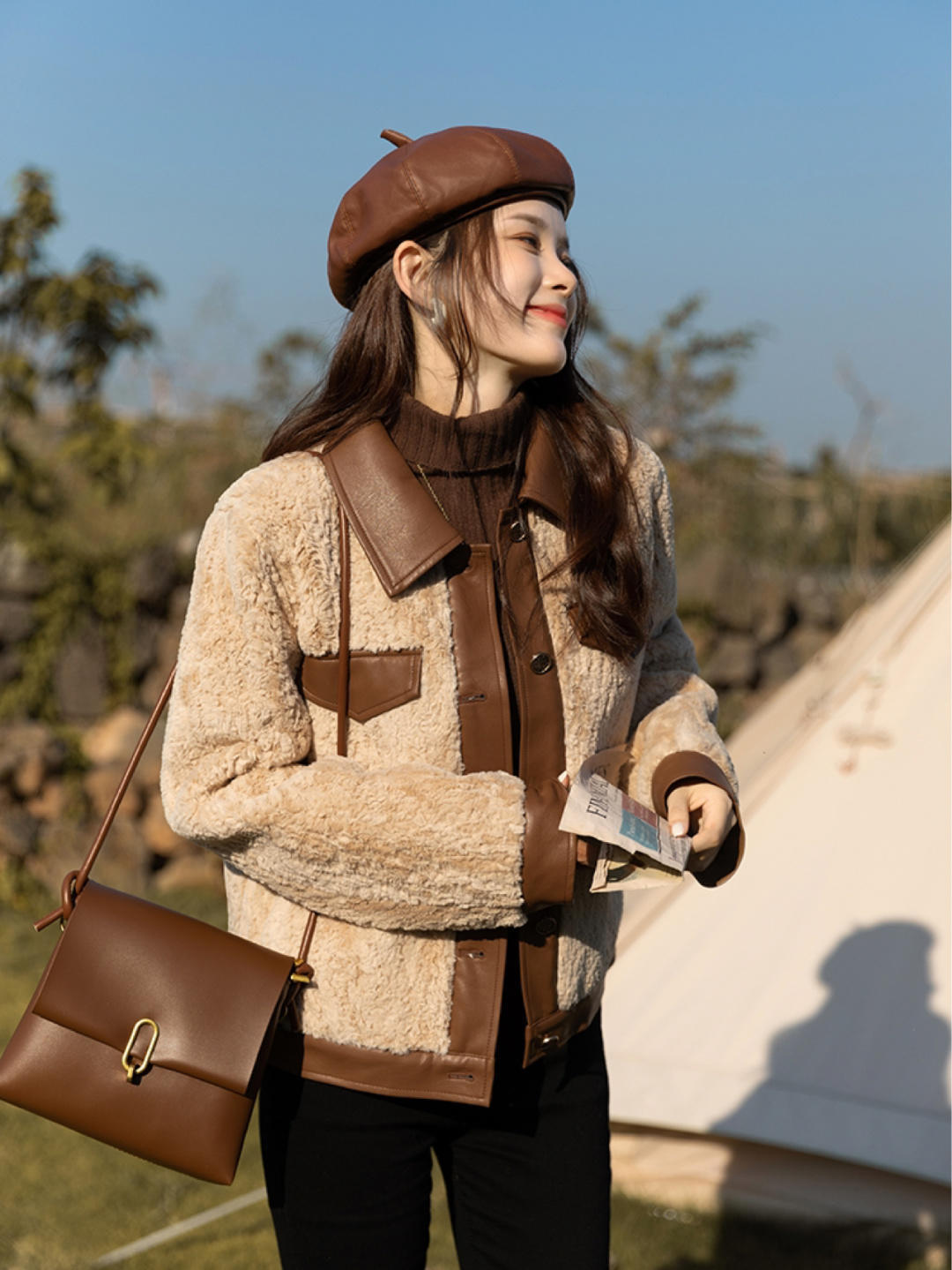 潮酷girl不容错过的“皮毛一体外套”,建议入手,上身即好看