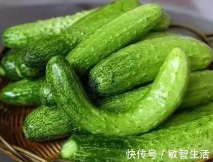 小技巧|买黄瓜时，直的好还是弯的好？教你3个小技巧，黄瓜鲜嫩又好吃！