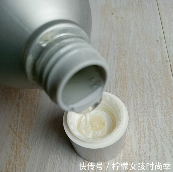 咖啡因|公认口碑高效果好的3款洗发水,难怪你头发油还脱发,别人发质好