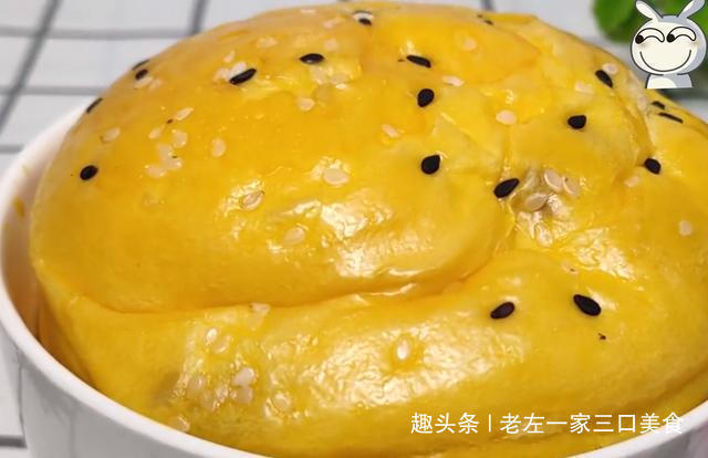 面粉里加3个鸡蛋，不用烤不用烙，比馒头简单，比包子好吃，解馋