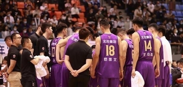 CB马布里遭遇三连败!CBA顶薪先生受伤 新星成最大亮点