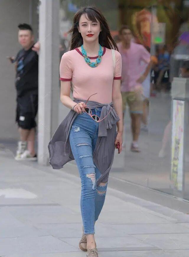 时髦|离开了修身, “破洞裤”带你领略时髦, 感受与众不同之美!
