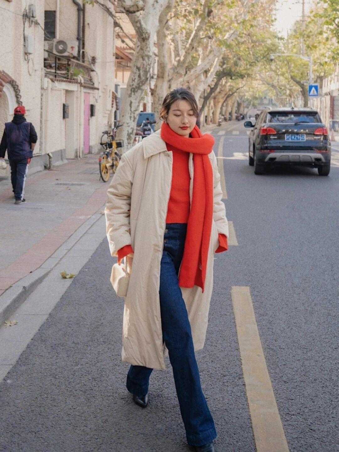 小姐姐|女生如何拥有大长腿?试一试“牛仔裤”这样穿,不仅显瘦还百搭