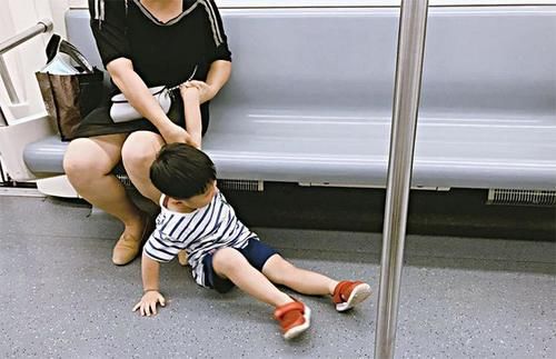 一致|“妈妈，我再玩1分钟”，两种不同的回答造就孩子两种人生