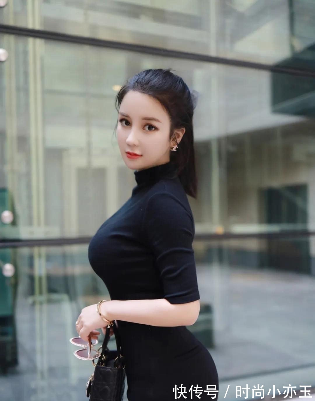 小蛮腰|霸道女总裁时尚穿搭,这一身让我着迷!