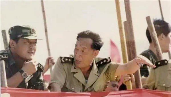 抗洪|22年前,在98抗洪中创造“千年一堵”的董万瑞,现状如何?