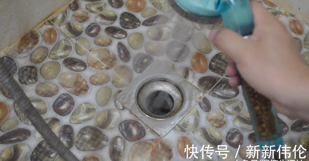 卫生间墙角喷一些它, 角落不脏不臭, 还没有小飞虫, 试过的人都夸好