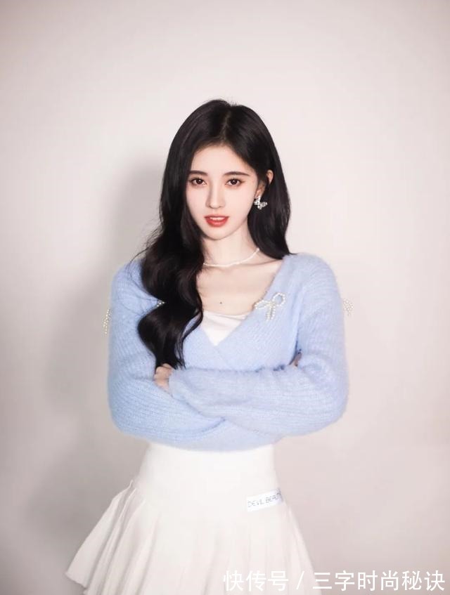 弧度 告别假发片,赵露思同款“头包脸”发型超显瘦!