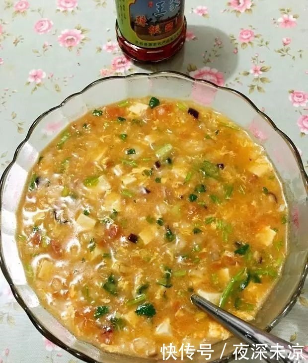 女儿放假非要住姥姥家,说姥姥做的饭菜好吃,发来照片一看,懵了