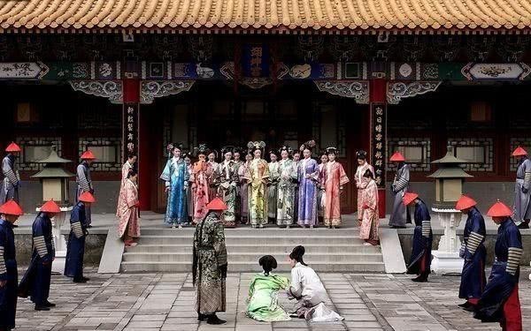 后金女真夺得中原以后,原来最下层的包衣奴才翻身,其中不乏汉人