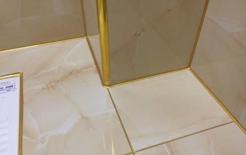 瓷砖不要直接做美缝,清洗工作不能忽视,清理干净才有好效果