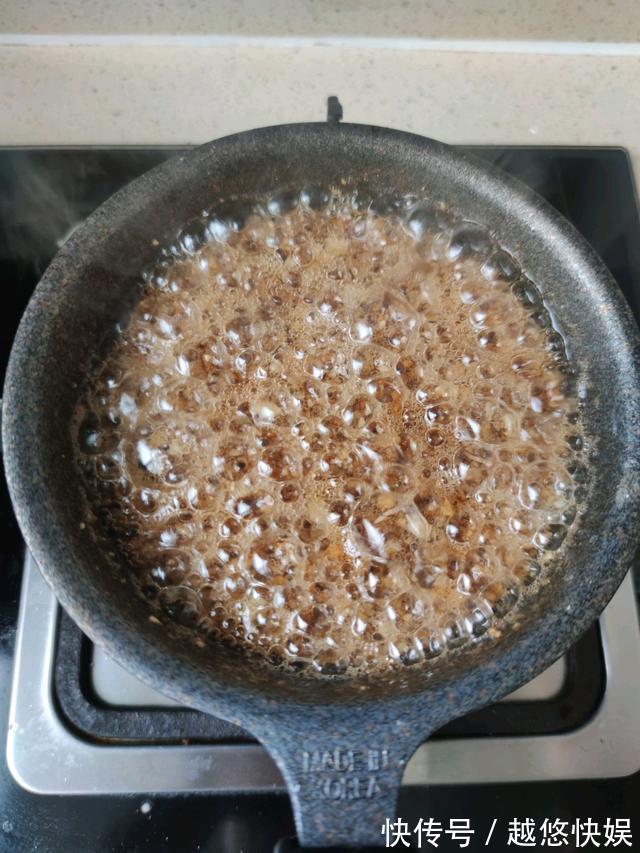 5分钟教会你蒜蓉烤茄子，再也不用吃路边摊了，在家就能轻松搞定