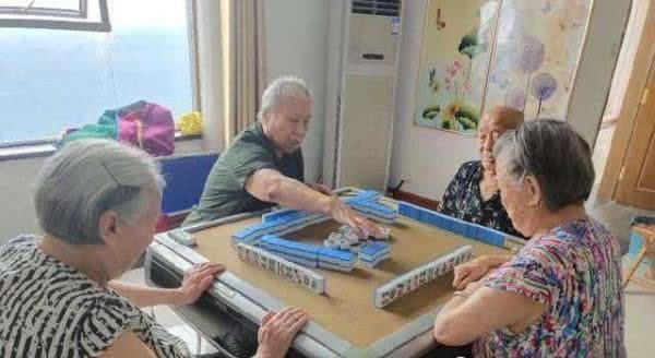 老年人|“假带娃害苦娃” 让我来告诉你,父母再累也要自己带娃的原因