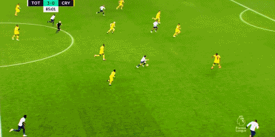 盧卡斯|埃莫森傳中小盧卡斯直接抽射，皮球飛出底線