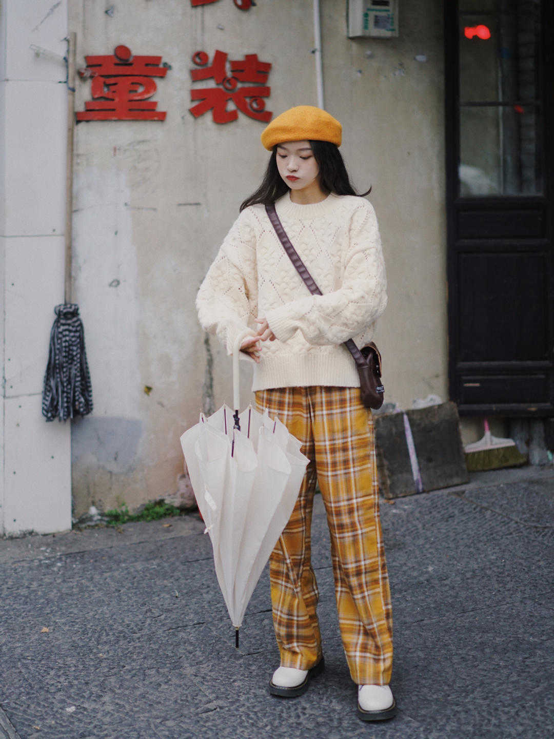 半身裙 冬天毛衣穿不出高级感?不妨试试这些搭配方式,日常实用又百搭