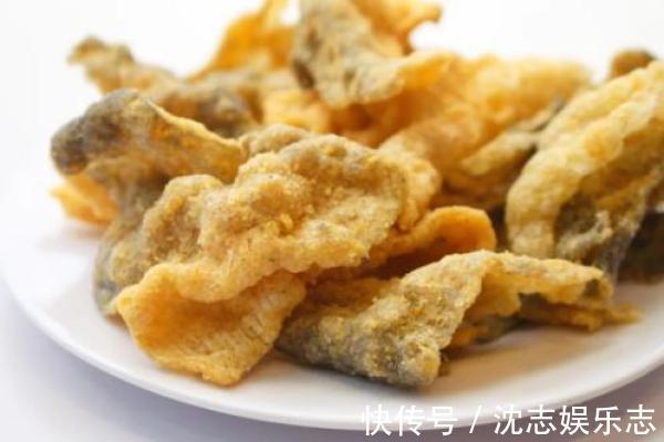 鱼皮|这波新品零食开挂了！比薯片有逼格，鲜香酥脆，一口气都能吃完