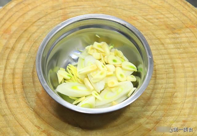 麻辣|厨师长分享香辣猪心正确做法，脆嫩滑口无腥味，麻辣鲜香又下饭