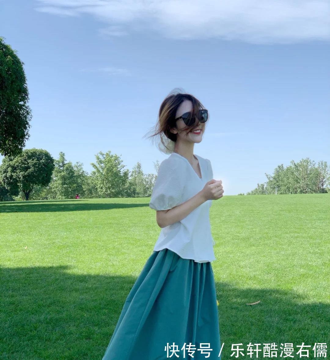 减龄|别再说小个子穿不出气场了,学会这几种穿搭,高级优雅还好看