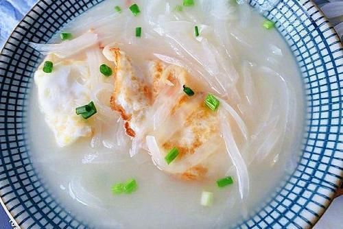 白萝卜和它是绝配,简单煮一煮,驱寒排毒,营养极高,冬天不生病