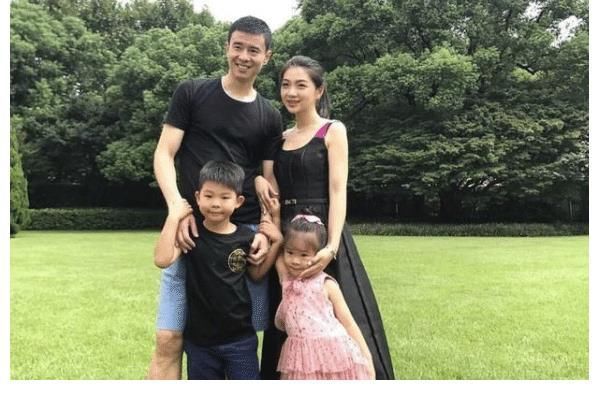 大盘点|中国男足富婆娇妻大盘点：身材颜值不输模特，一人曾参加选美比赛