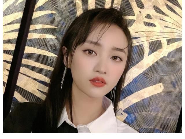 直播|SNH48直播那些事：周诗雨直播时痛哭，刘丽千直播时吐血