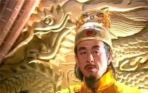 这首诗|李白最肉麻的一首诗,赤裸裸地追捧杨贵妃,开篇两句被人广为传颂