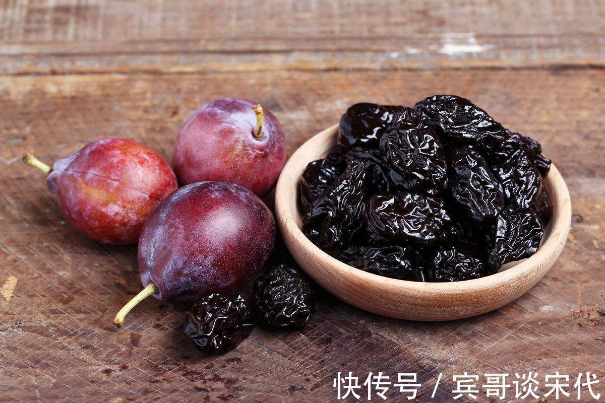 清道夫|女性常吃此水果可促进肠道蠕动，解决便秘问题，俗称''肠道清道夫