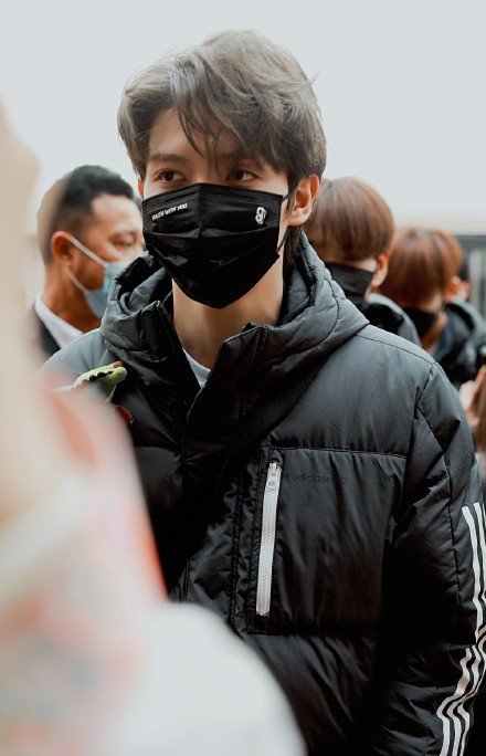 《青春有你》原来是这样带货的？大厂男孩成为行走的种草机！