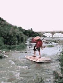 |搞笑GIF:这么拉风的造型,不摔倒真的对不起观众