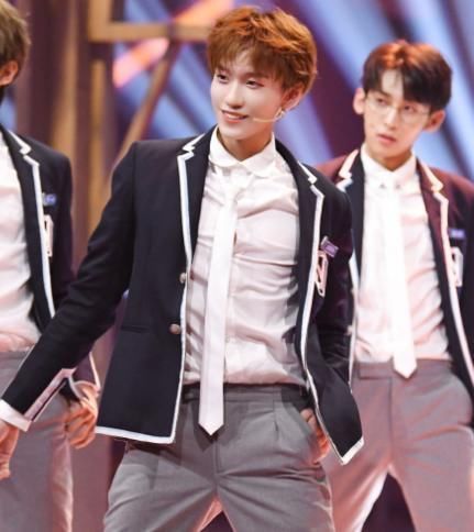 選秀|為緩解收視壓力，《青3》終于放出大招，邀請同為選秀出身的頂流回歸