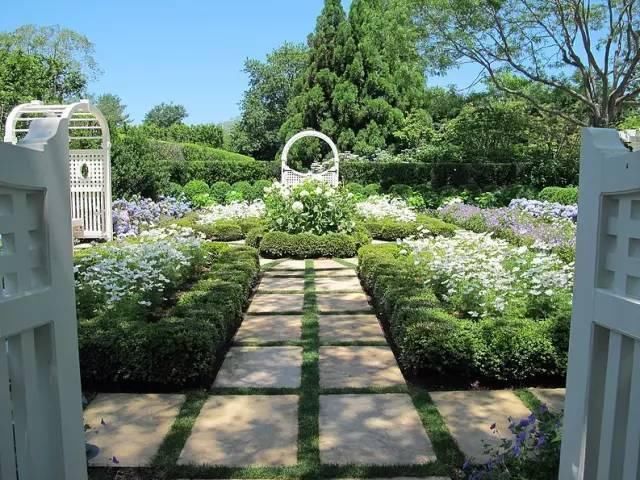 惬意|60款豪宅花园设计,自然安静的生活就该如此惬意