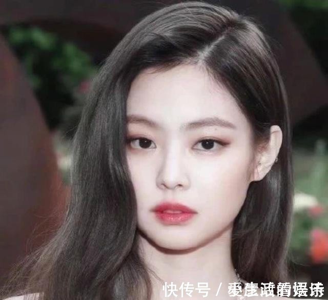 青木 别再染“挂耳染”了!今年秋天流行“奶茶发”,时髦减龄又气质