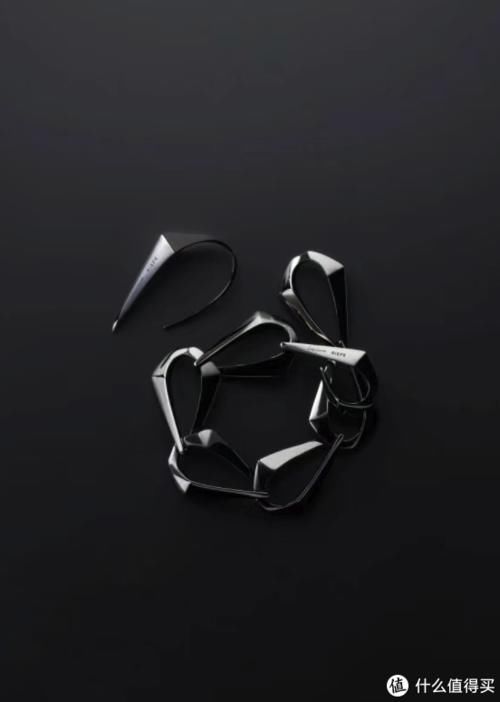 山本耀司推出全新高端珠宝系列