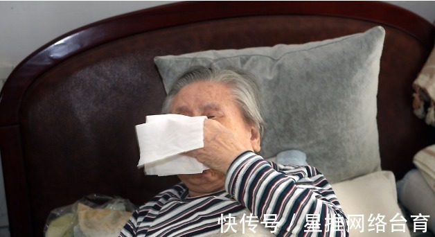 折磨|63岁老人倾诉照顾病痛的长寿老人，时间越长，对儿女的伤害越大