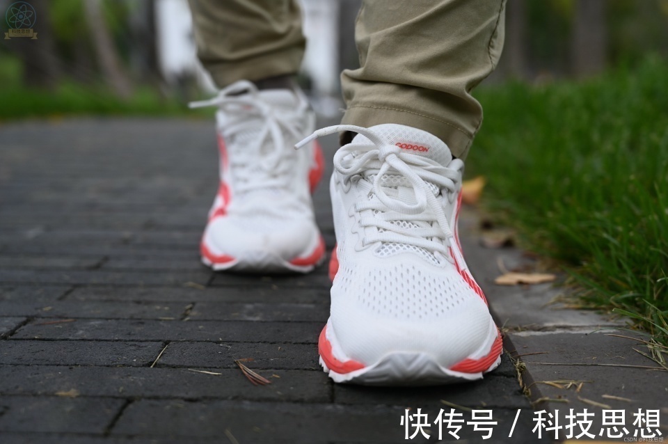 贾卡 轻便舒适的专业跑鞋,慢跑半马都能用,咕咚21K驭风体验